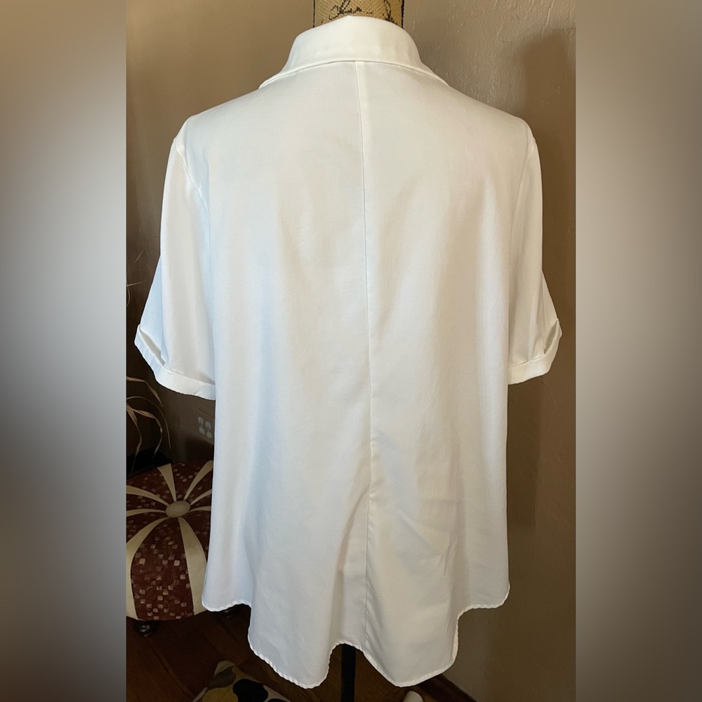 Bloomchic White Button Down Tie-Front Top Sz 18-2… - image 4